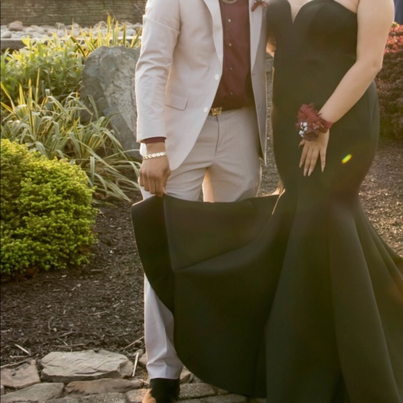 Prom dress ! Need gone! - Picture 3 of 5